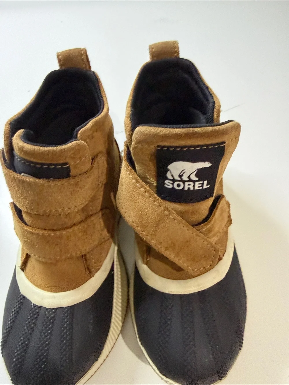 Sorel Kids Brown Suede and Black Rubber snow boots size 13